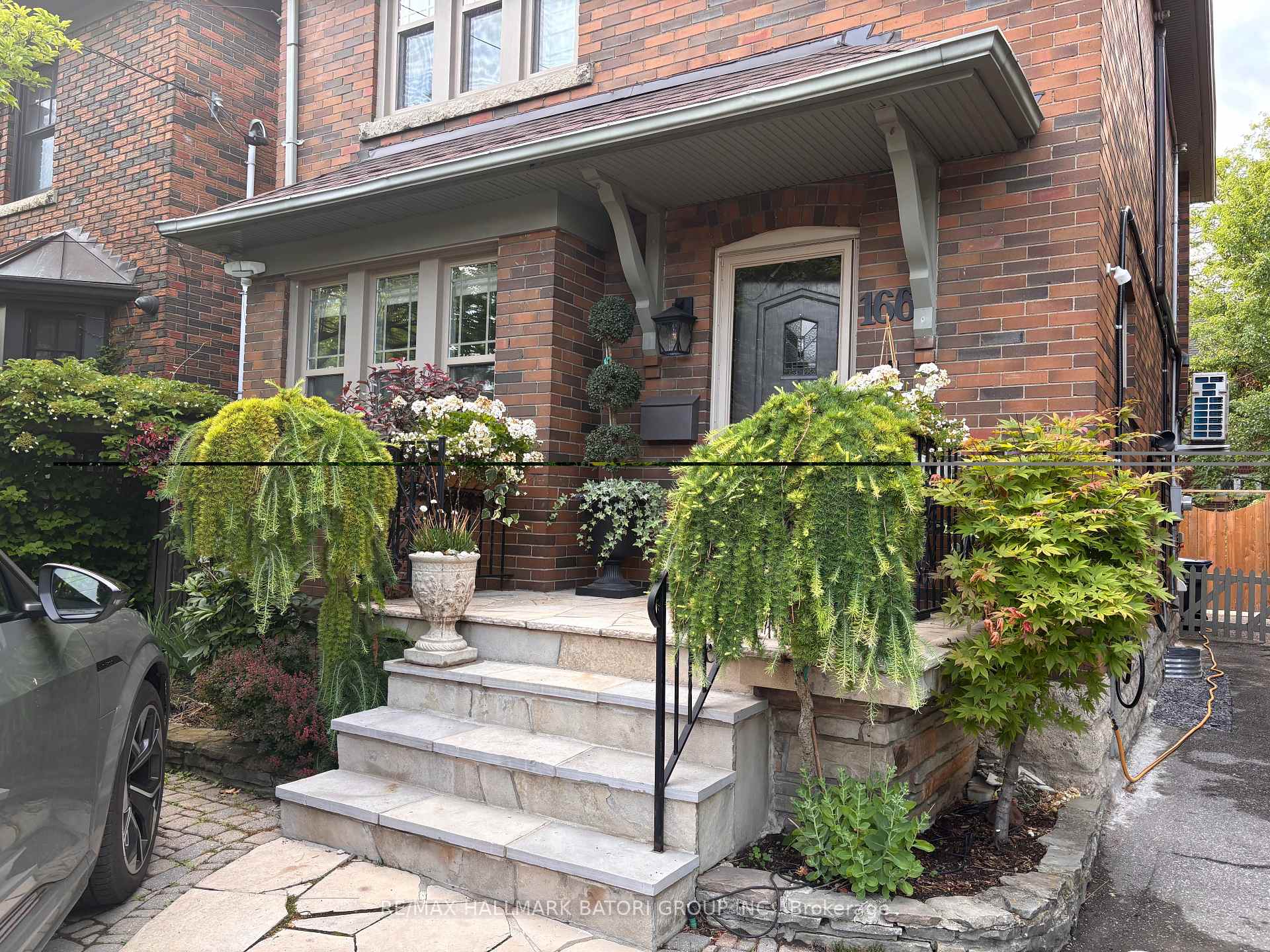 Photo 36 of 166 Old Orchard Grove, Toronto, Lawrence Park North — HOMEH