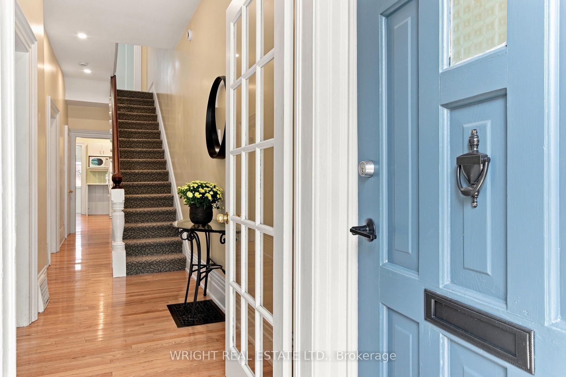 Photo 2 of 276 Robert Street, Toronto, University — HOMEH