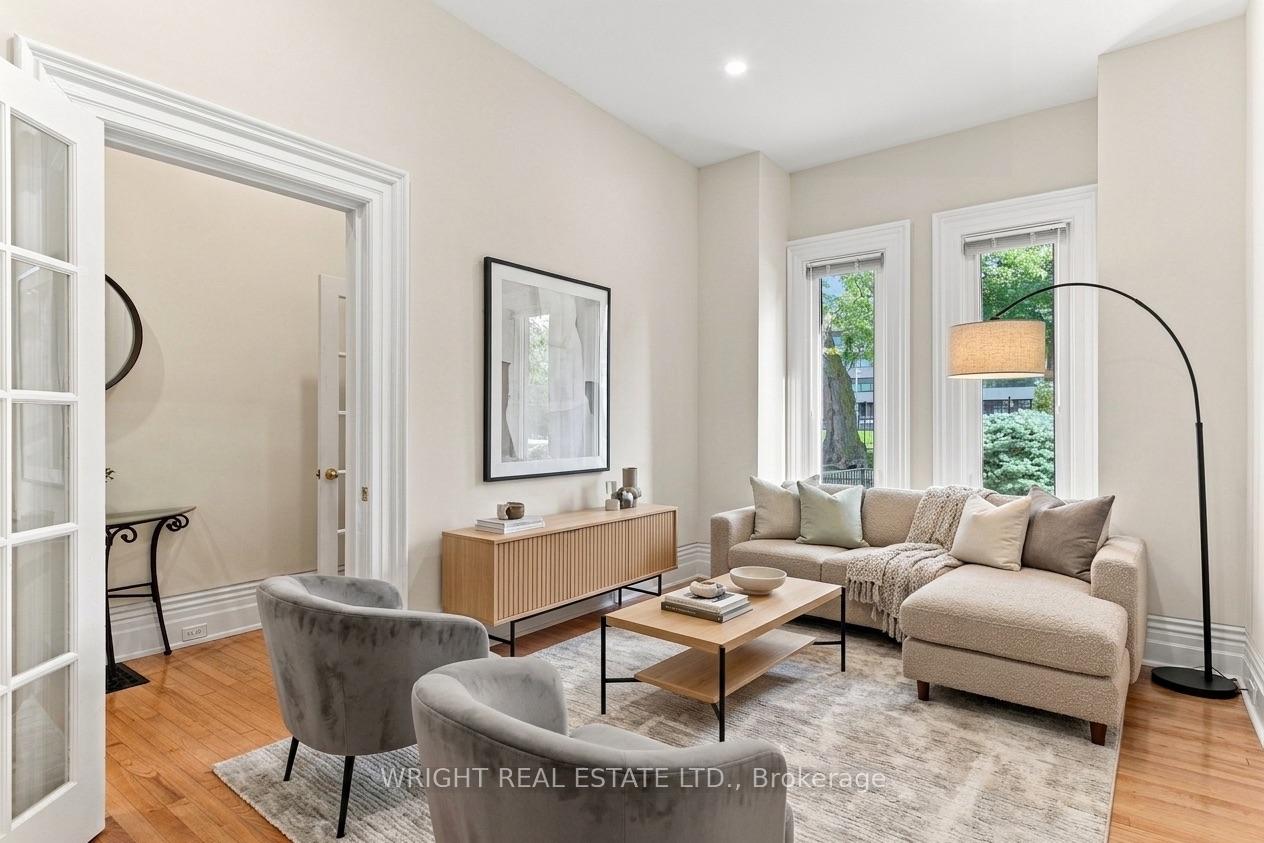 Photo 4 of 276 Robert Street, Toronto, University — HOMEH