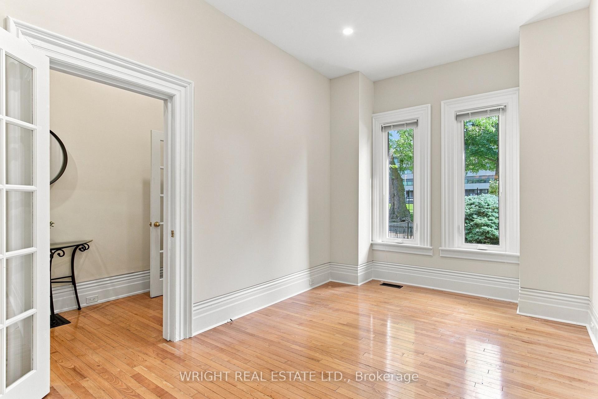 Photo 5 of 276 Robert Street, Toronto, University — HOMEH