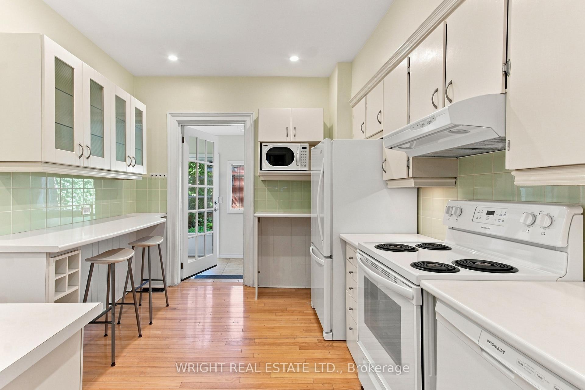 Photo 12 of 276 Robert Street, Toronto, University — HOMEH
