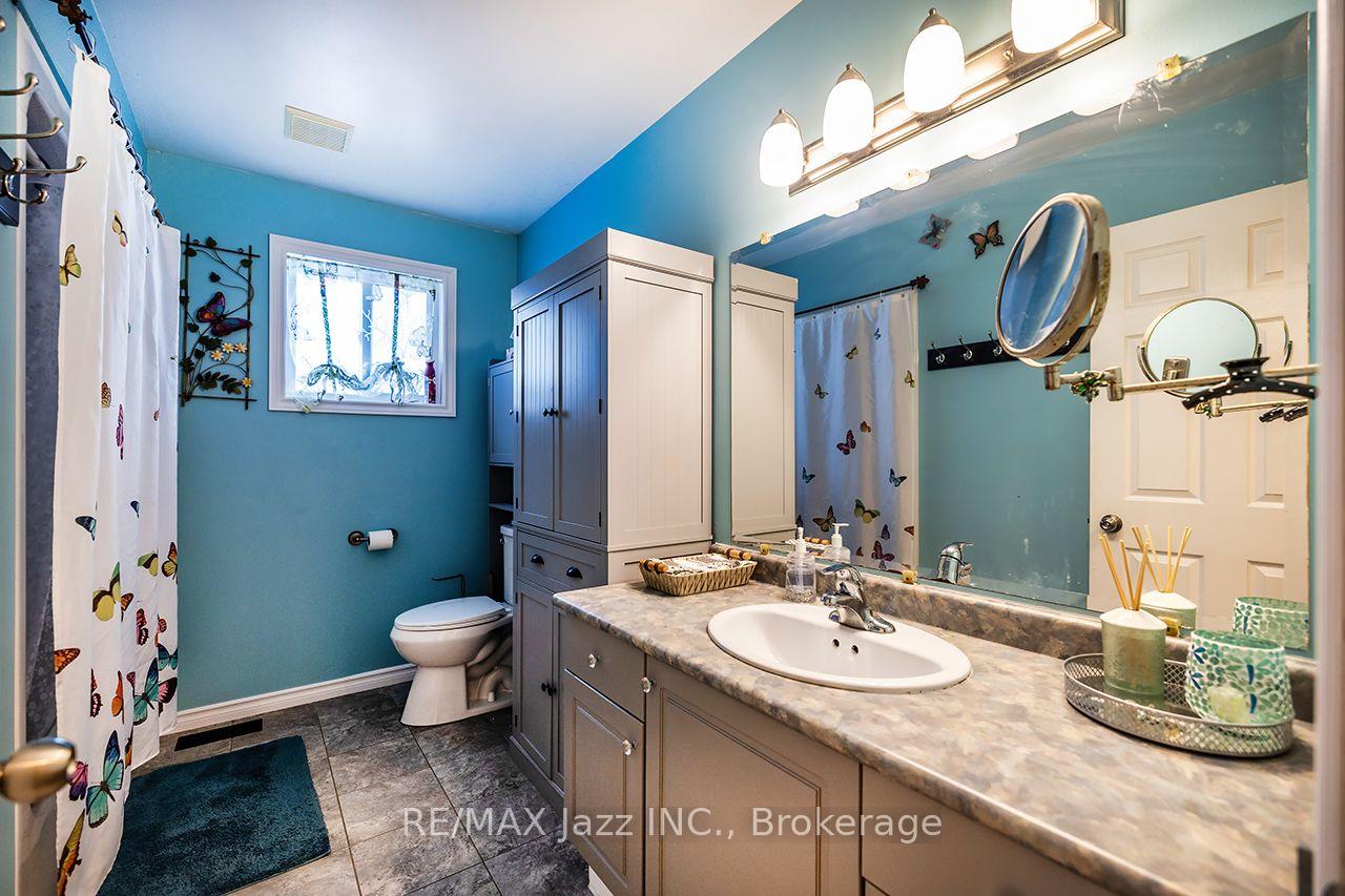Photo 13 of 24 Glenn Drive, Quinte West, Trenton Ward — HOMEH