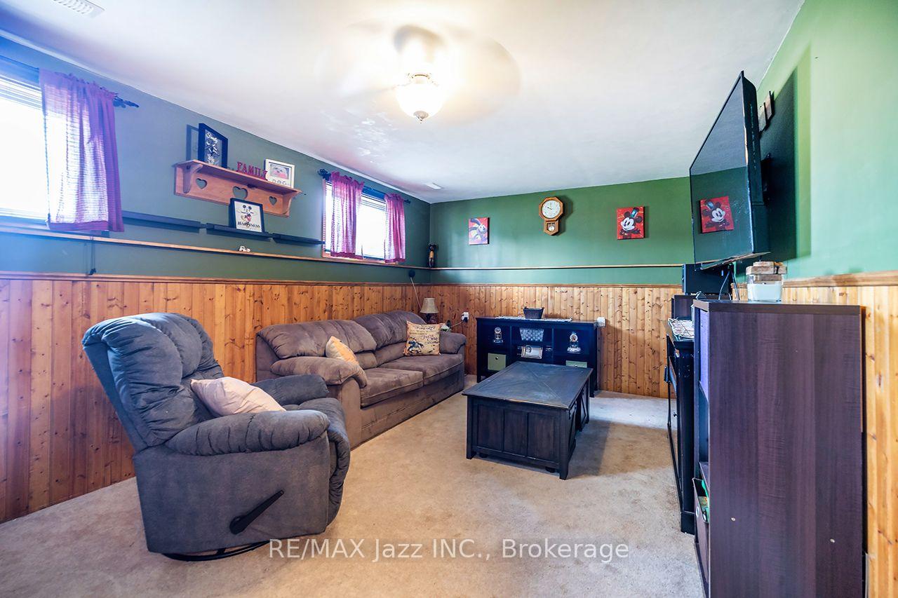 Photo 16 of 24 Glenn Drive, Quinte West, Trenton Ward — HOMEH