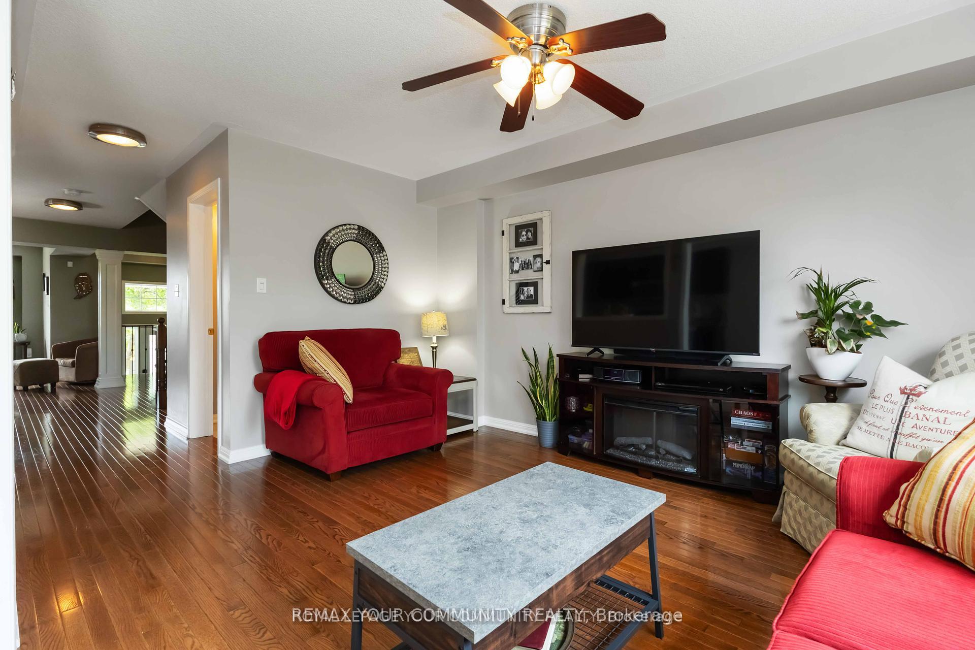 Photo 5 of 49 Latchford Way, Whitby, Pringle Creek — HOMEH