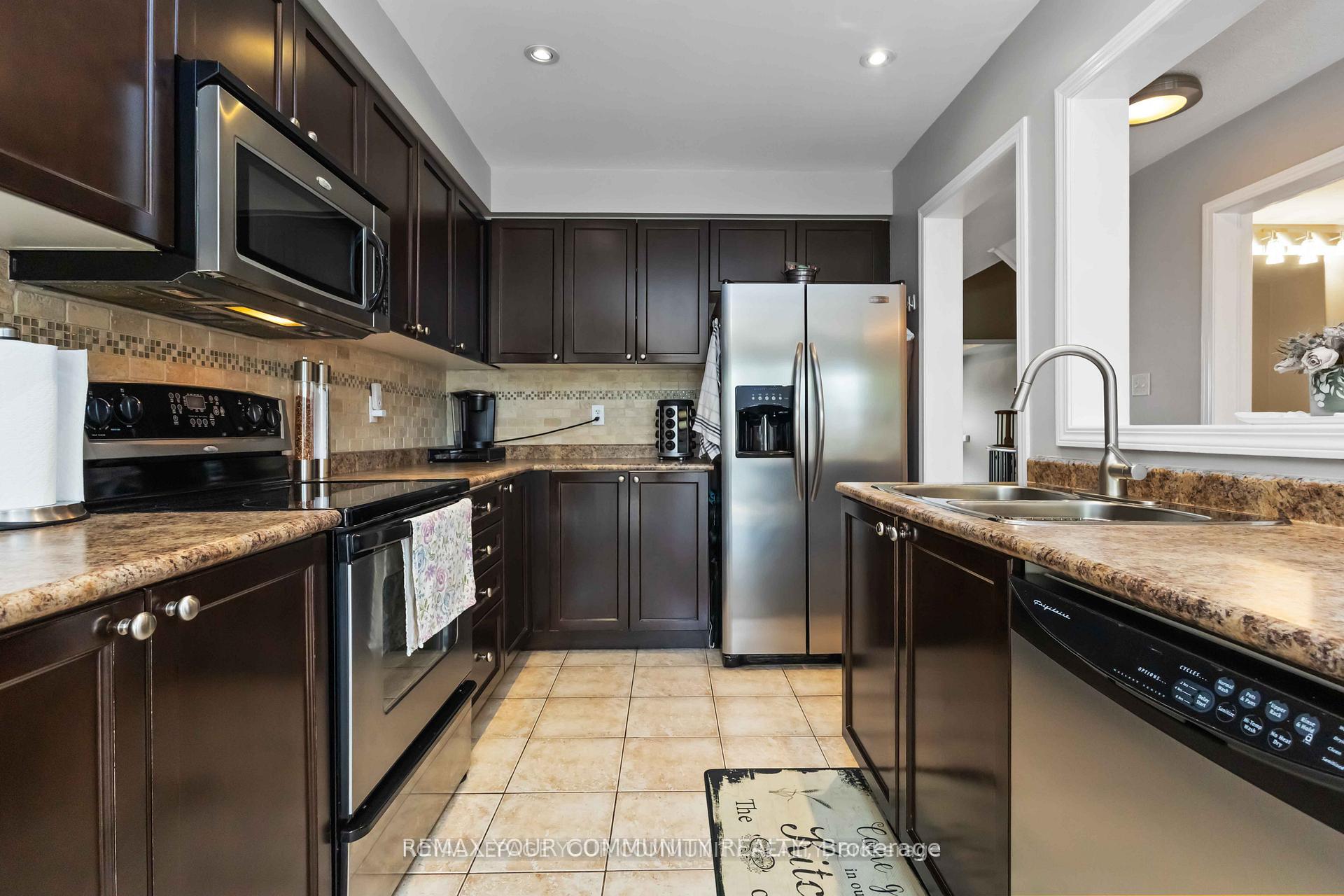 Photo 9 of 49 Latchford Way, Whitby, Pringle Creek — HOMEH