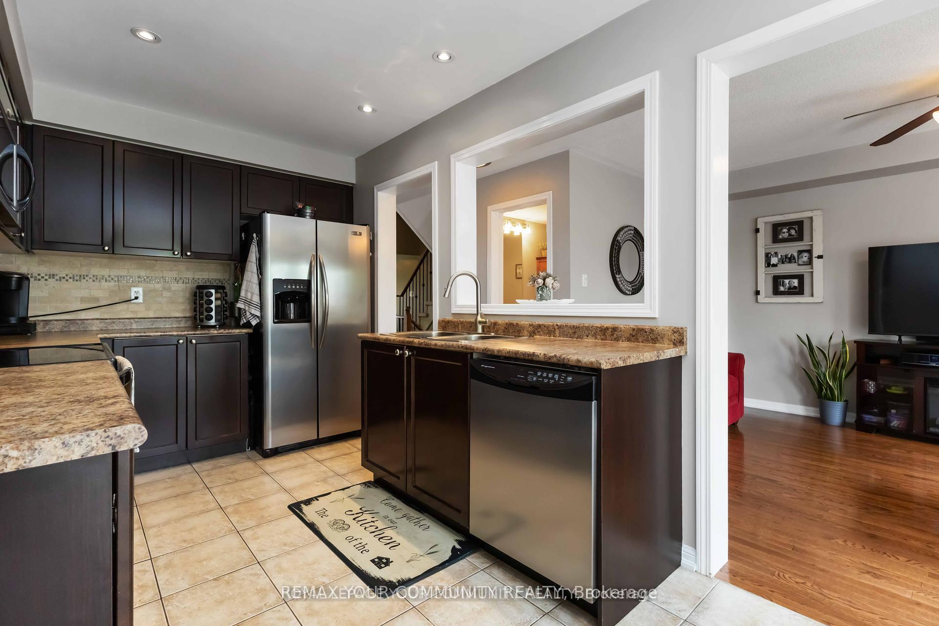 Photo 10 of 49 Latchford Way, Whitby, Pringle Creek — HOMEH