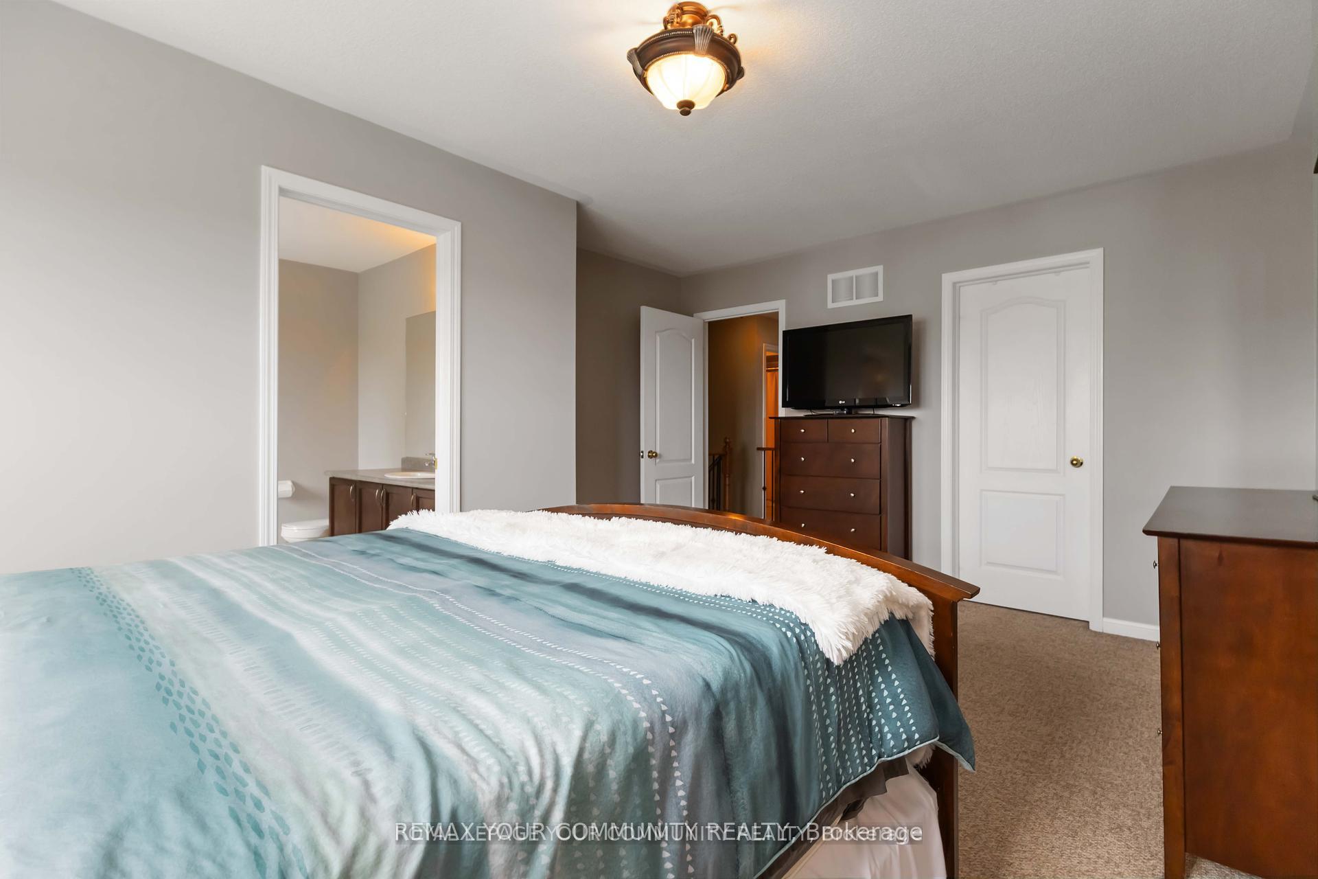 Photo 19 of 49 Latchford Way, Whitby, Pringle Creek — HOMEH