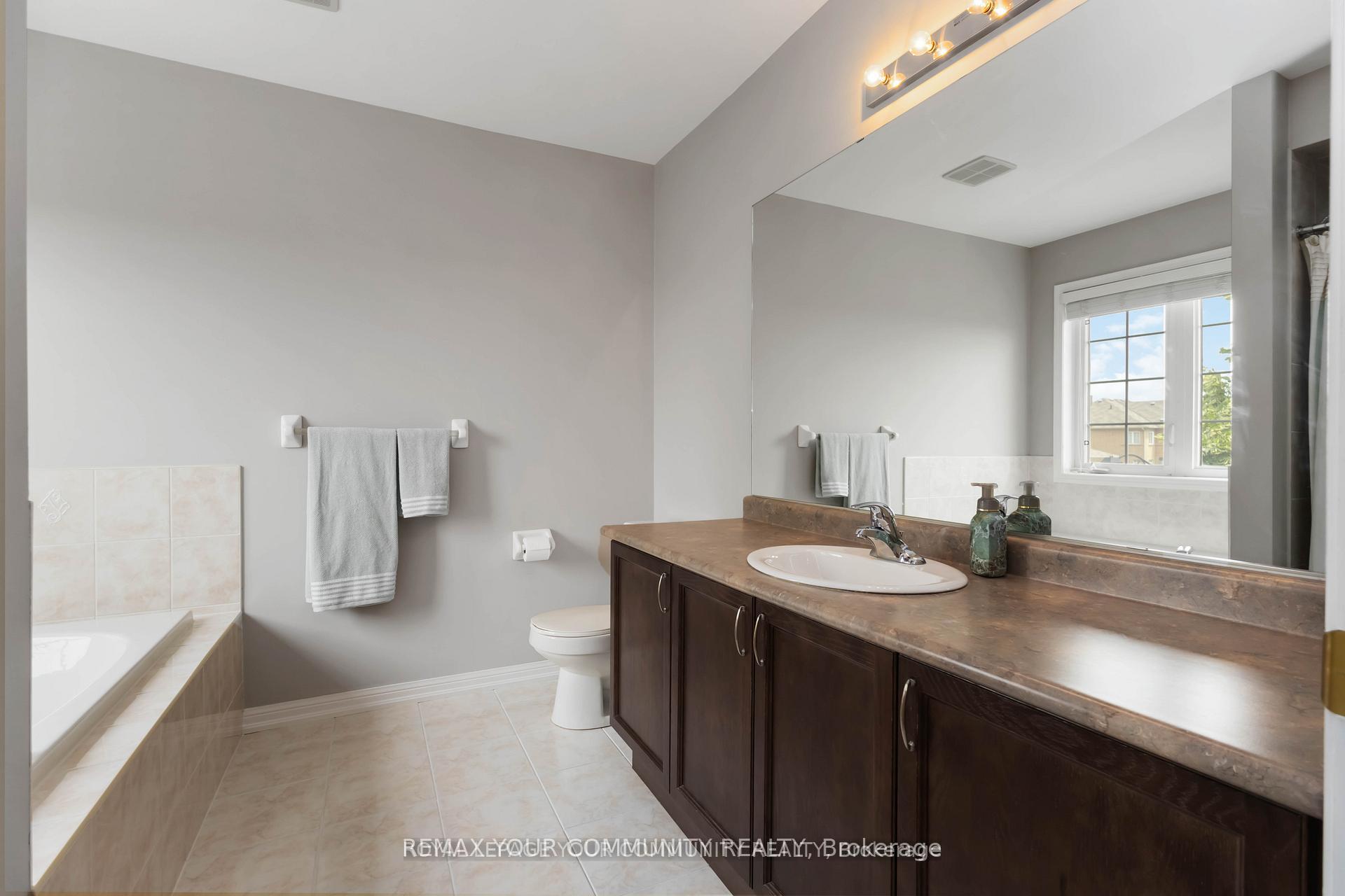 Photo 20 of 49 Latchford Way, Whitby, Pringle Creek — HOMEH
