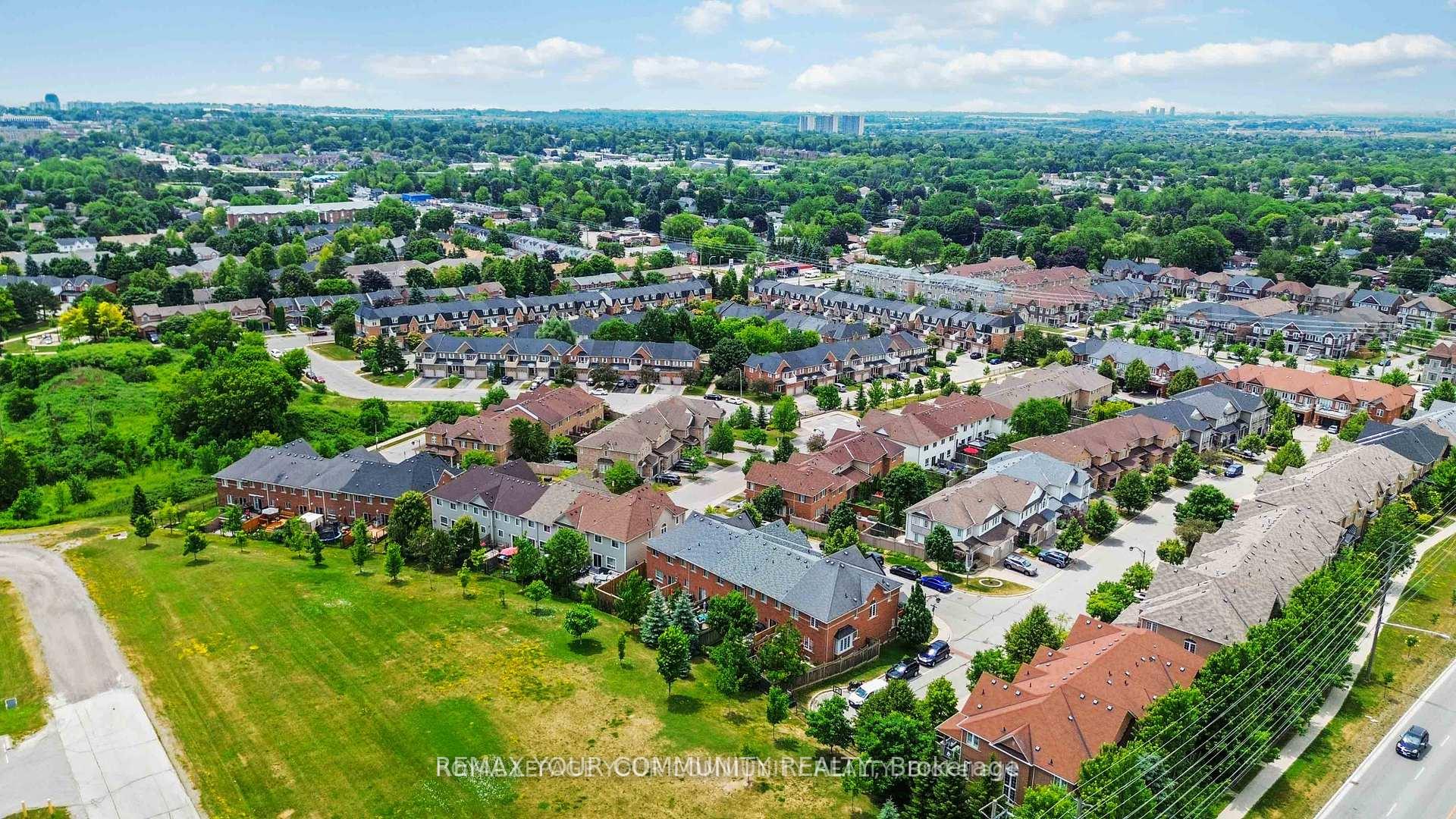 Photo 38 of 49 Latchford Way, Whitby, Pringle Creek — HOMEH