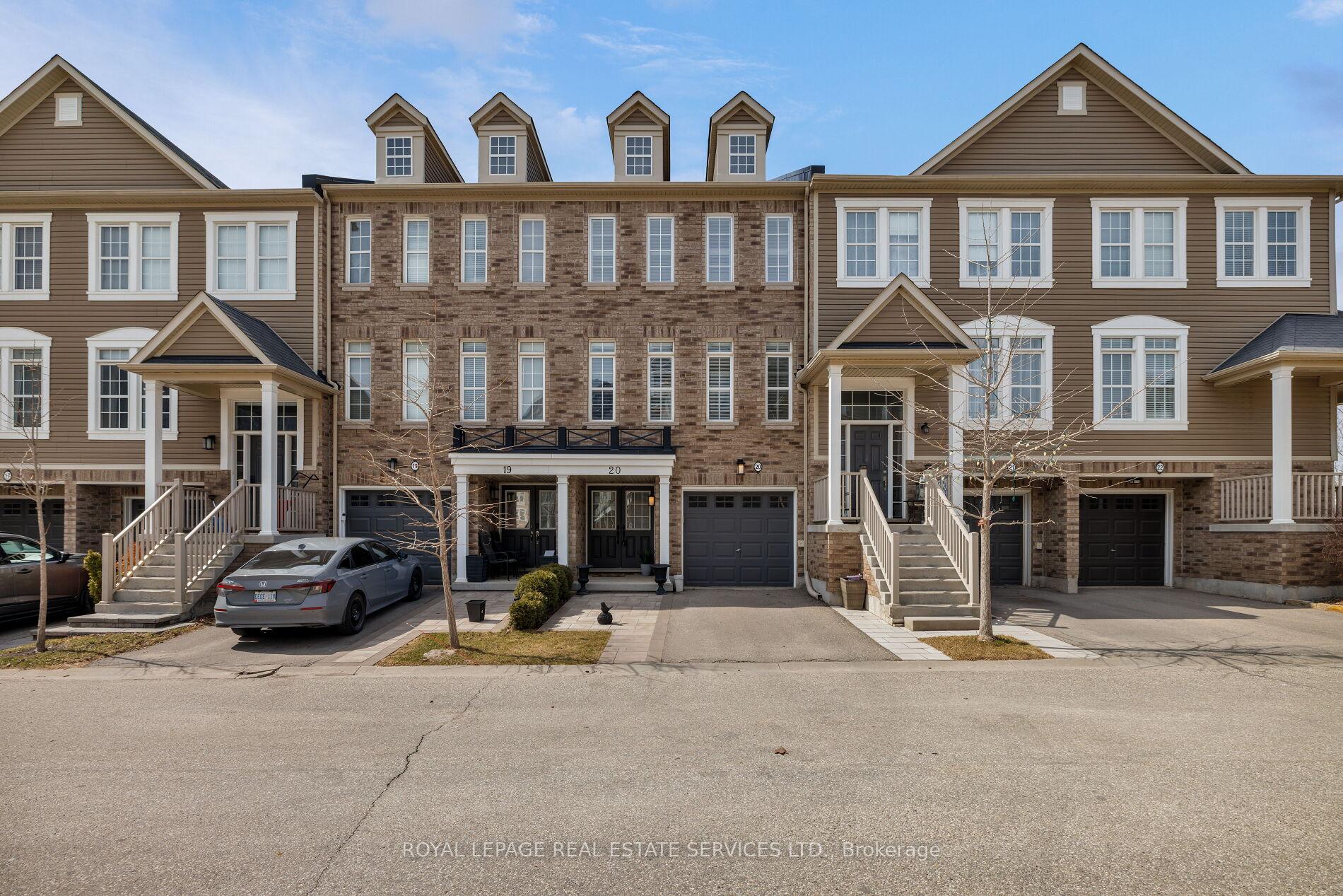 Photo 2 of Unit 20, 4823 Thomas Alton Boulevard, Burlington, Alton — HOMEH