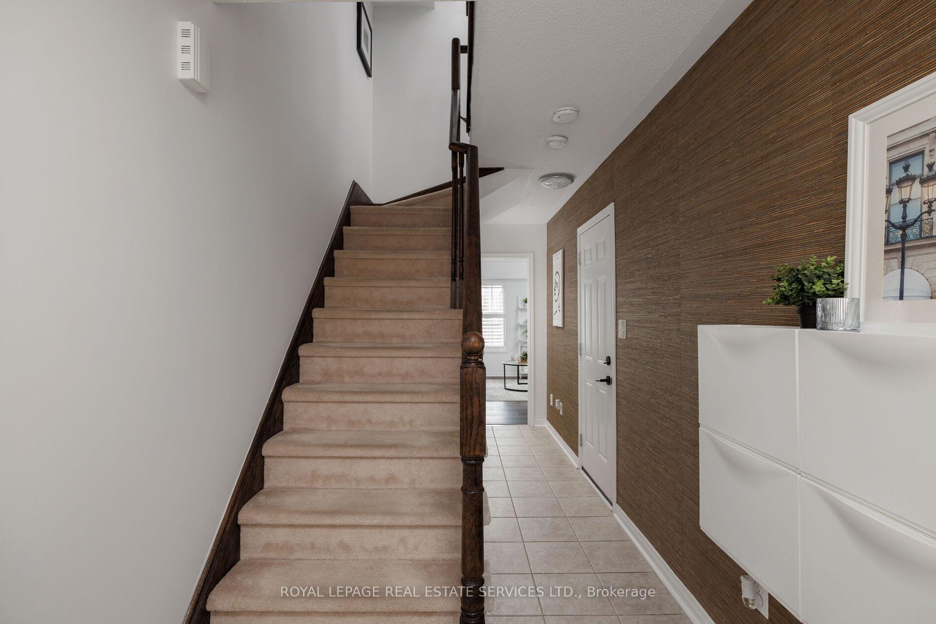 Photo 7 of Unit 20, 4823 Thomas Alton Boulevard, Burlington, Alton — HOMEH