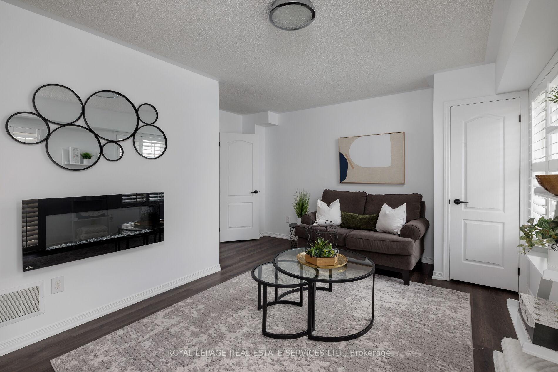 Photo 10 of Unit 20, 4823 Thomas Alton Boulevard, Burlington, Alton — HOMEH