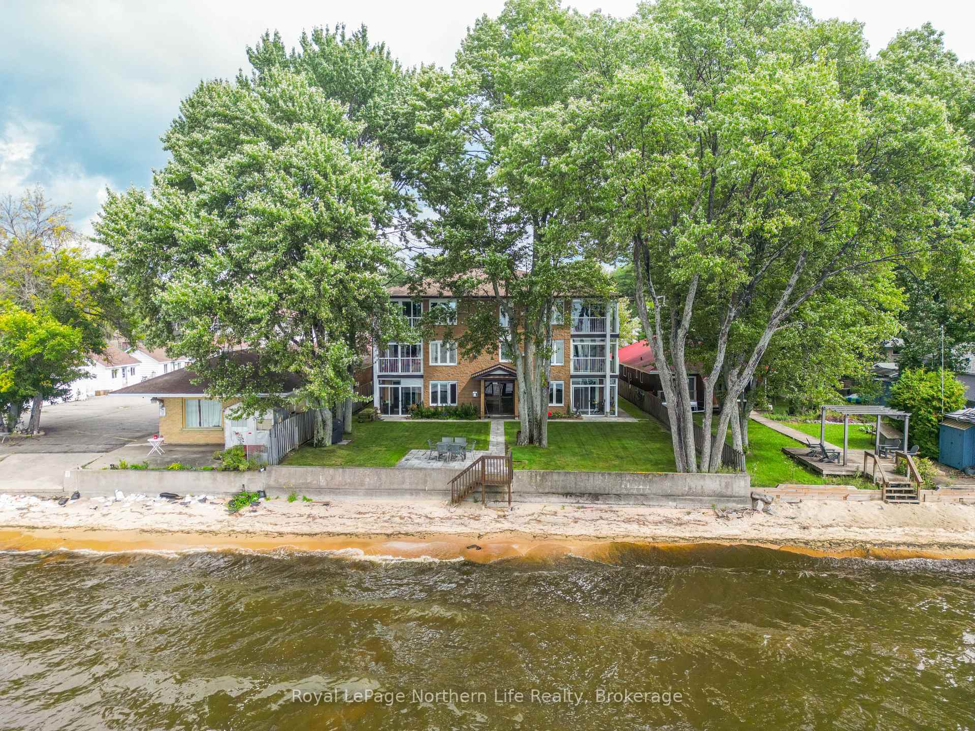 Photo 8 of Unit 301, 469 Lakeshore Drive, North Bay, Ferris — HOMEH