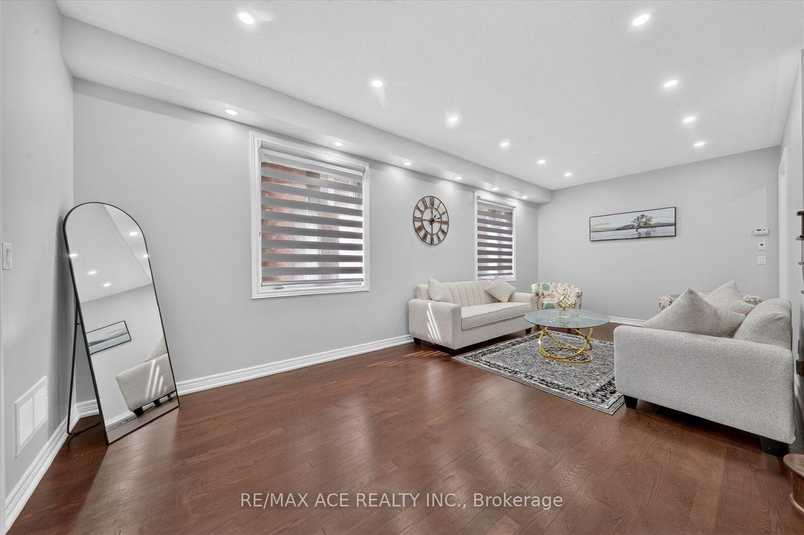 Photo 23 of 10 Gusul Avenue, Clarington, Newcastle — HOMEH