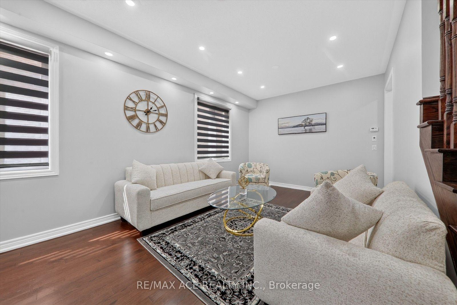 Photo 25 of 10 Gusul Avenue, Clarington, Newcastle — HOMEH