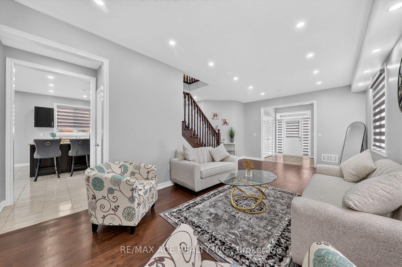 Photo 29 of 10 Gusul Avenue, Clarington, Newcastle — HOMEH