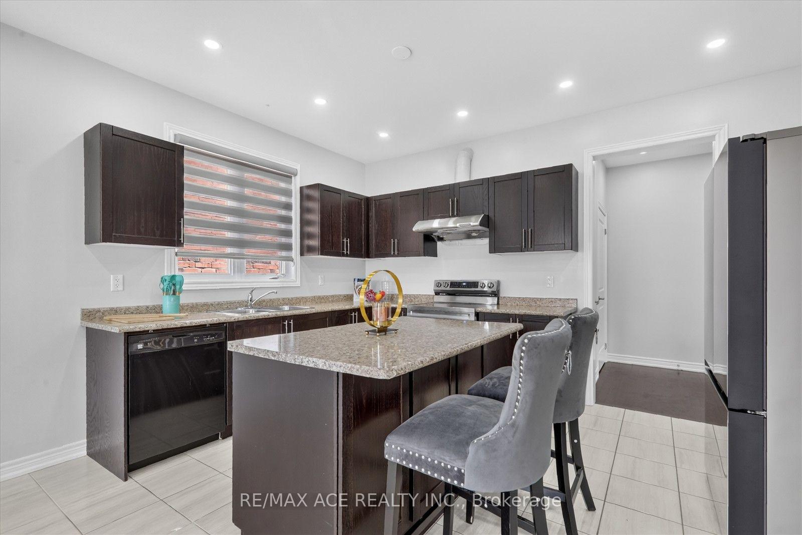 Photo 33 of 10 Gusul Avenue, Clarington, Newcastle — HOMEH