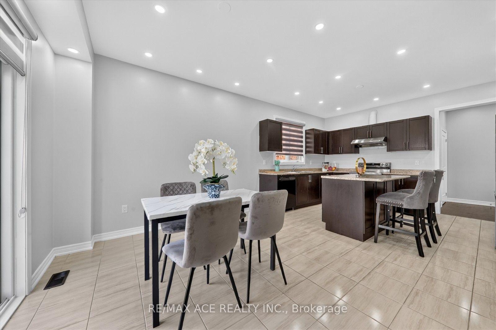 Photo 43 of 10 Gusul Avenue, Clarington, Newcastle — HOMEH