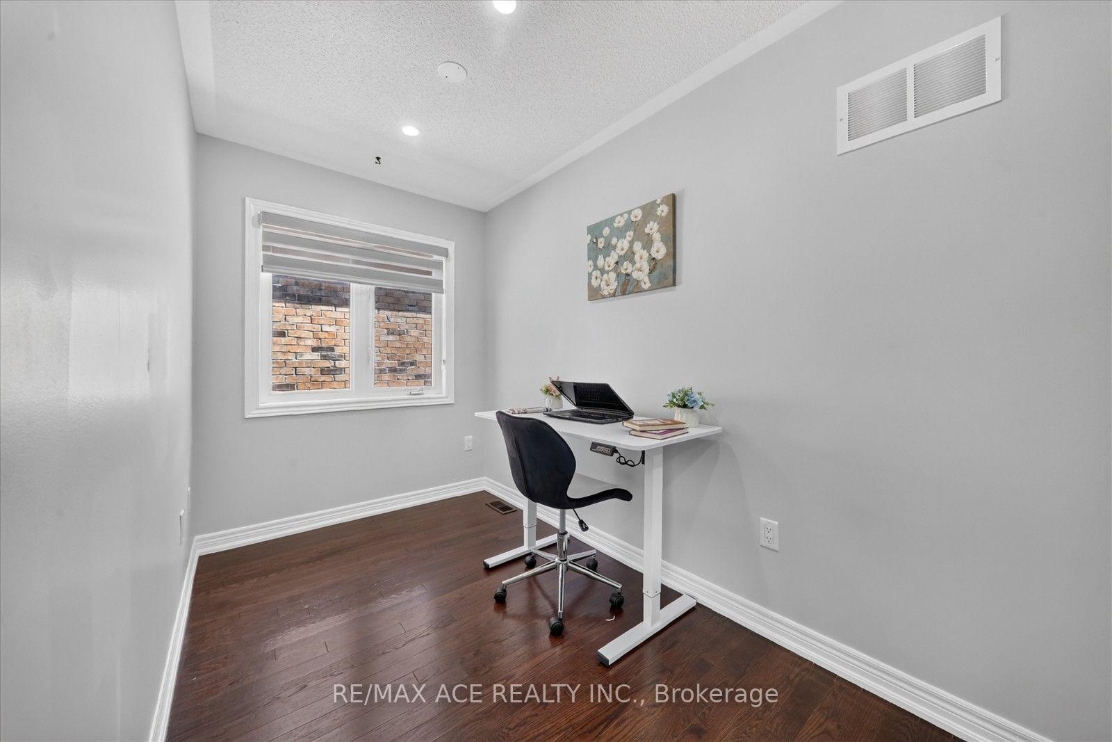 Photo 55 of 10 Gusul Avenue, Clarington, Newcastle — HOMEH
