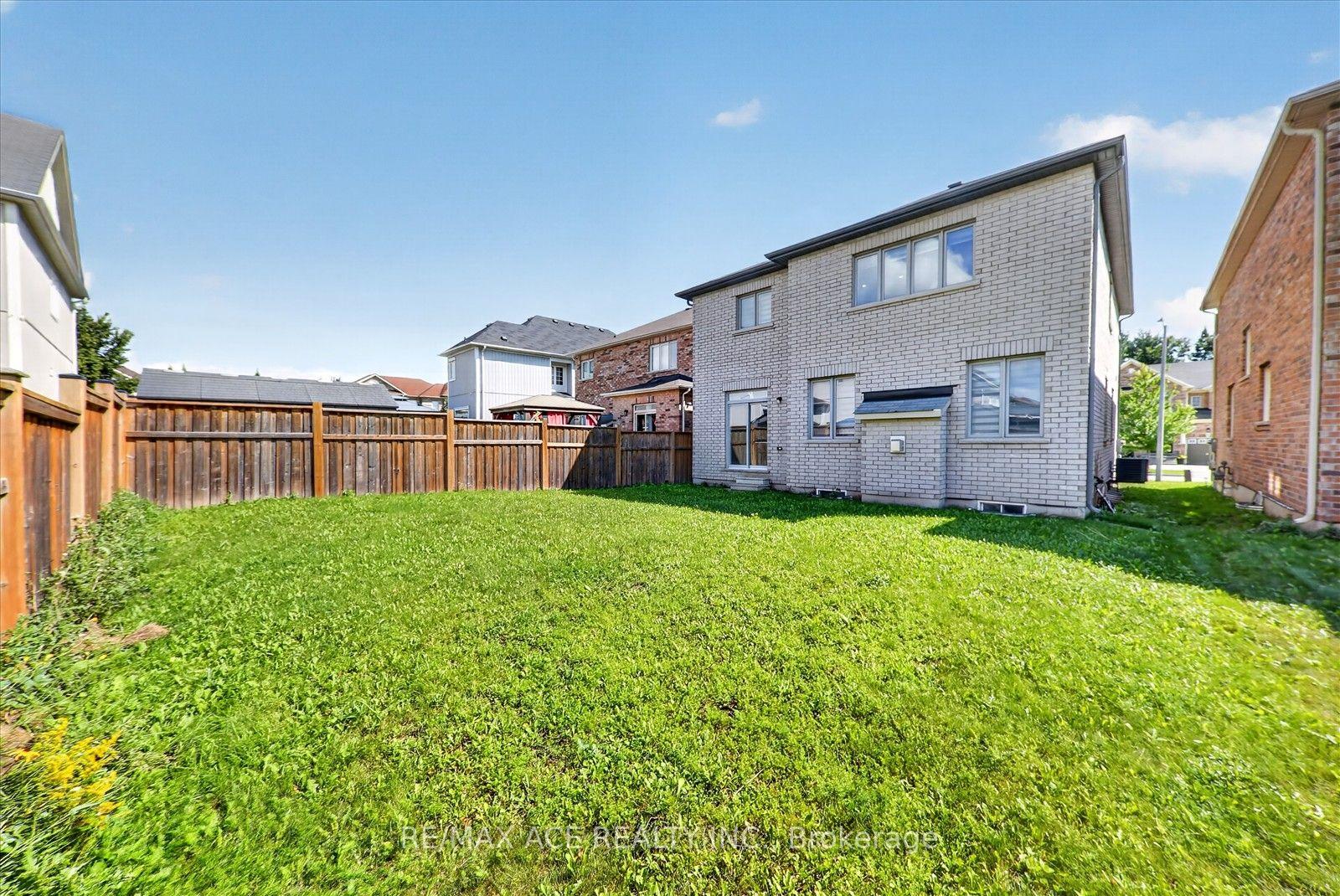 Photo 89 of 10 Gusul Avenue, Clarington, Newcastle — HOMEH