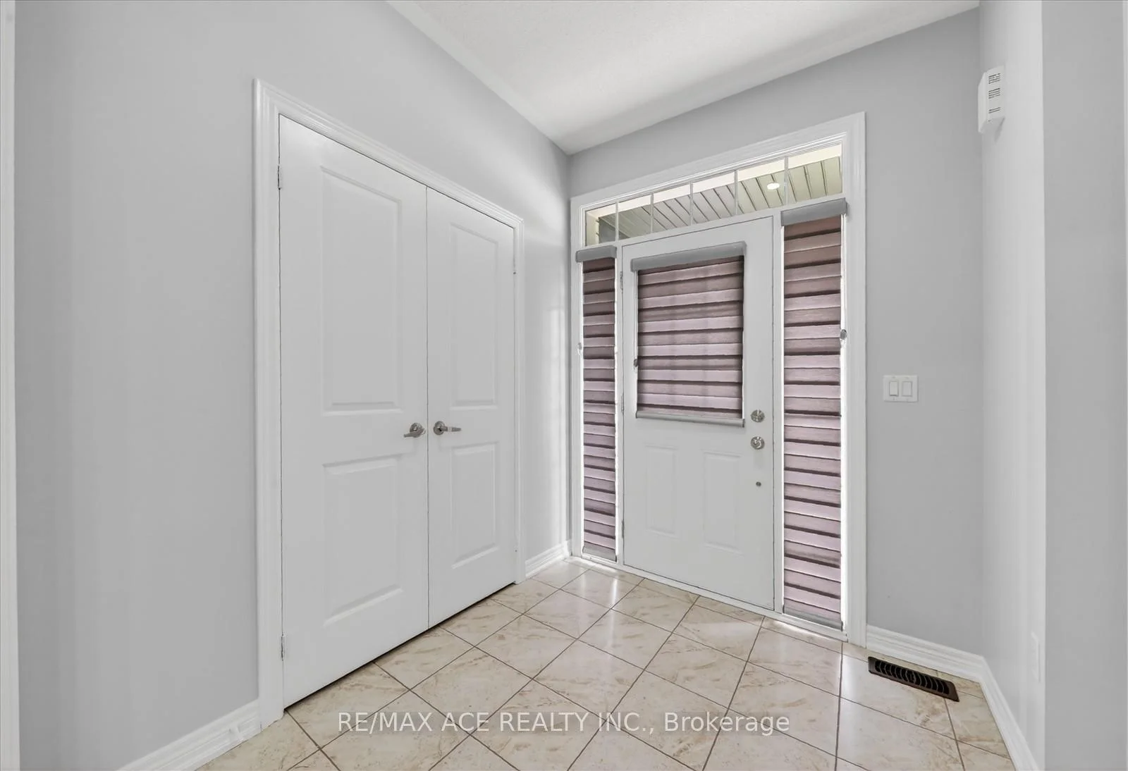 Photo 16 of 10 Gusul Avenue, Clarington, Newcastle — HOMEH