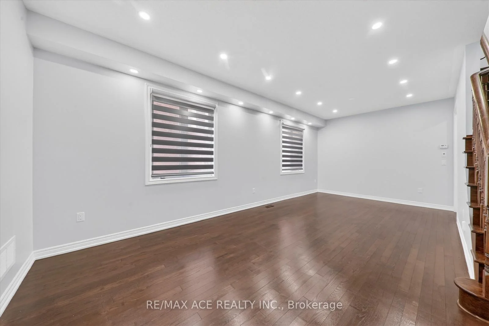 Photo 22 of 10 Gusul Avenue, Clarington, Newcastle — HOMEH