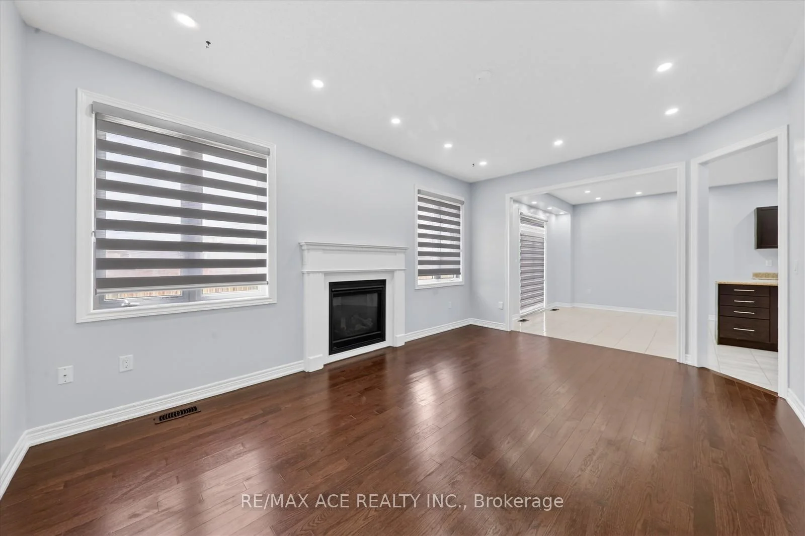 Photo 46 of 10 Gusul Avenue, Clarington, Newcastle — HOMEH