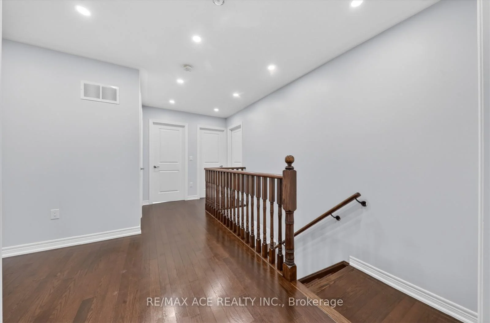Photo 52 of 10 Gusul Avenue, Clarington, Newcastle — HOMEH
