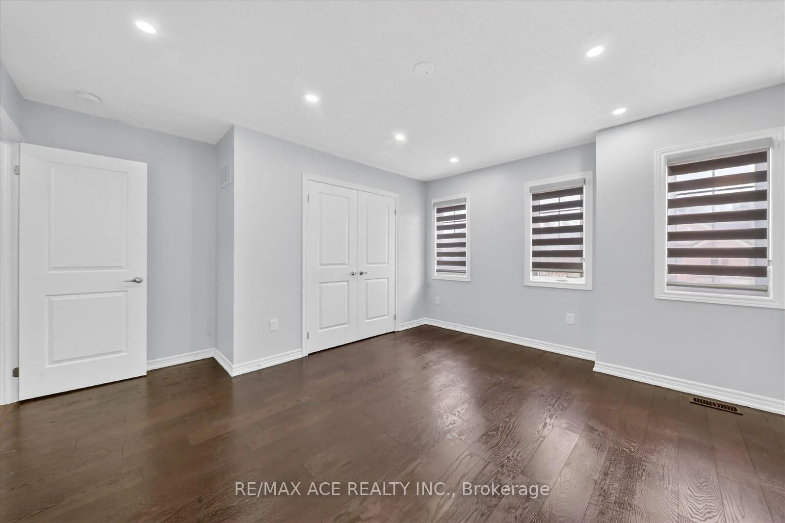Photo 70 of 10 Gusul Avenue, Clarington, Newcastle — HOMEH
