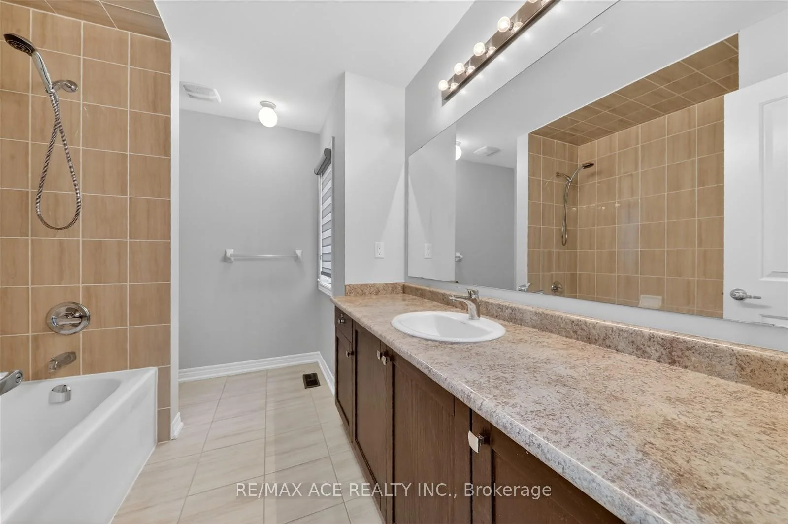 Photo 72 of 10 Gusul Avenue, Clarington, Newcastle — HOMEH