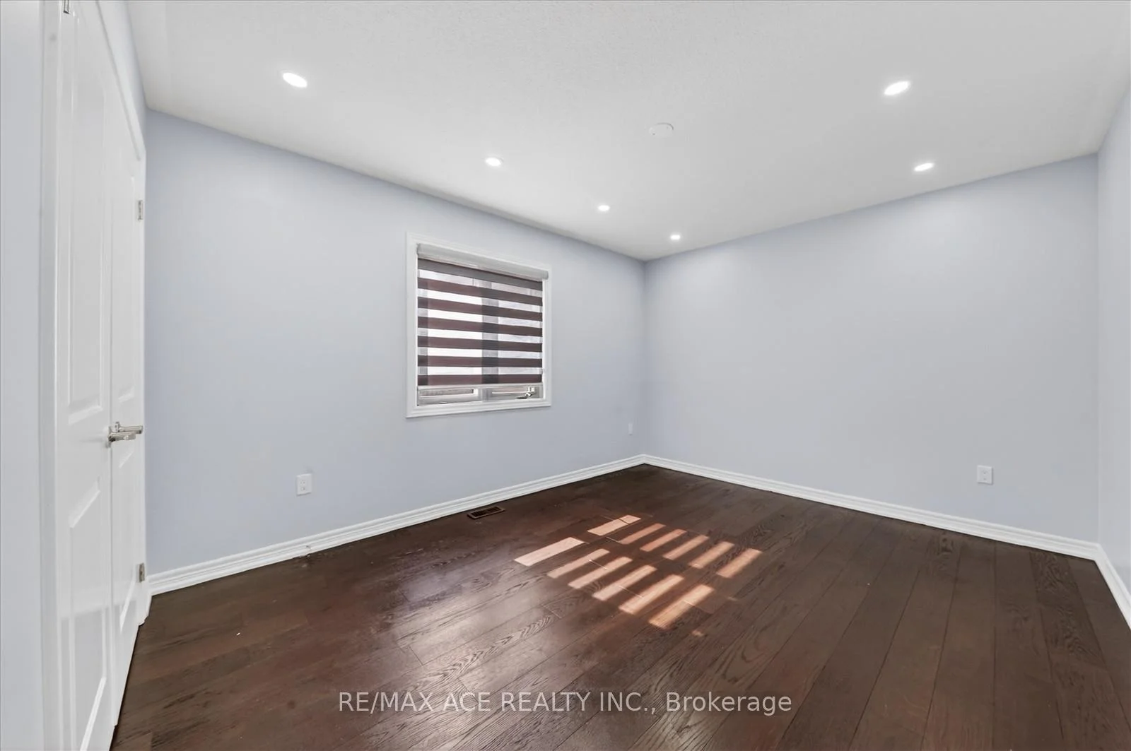 Photo 78 of 10 Gusul Avenue, Clarington, Newcastle — HOMEH