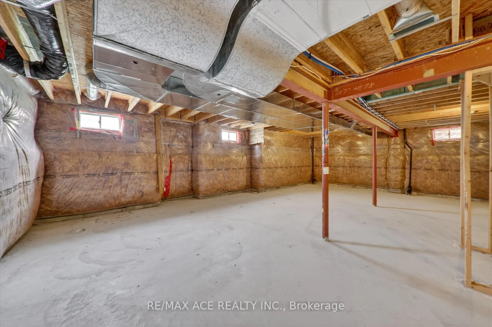 Photo 82 of 10 Gusul Avenue, Clarington, Newcastle — HOMEH