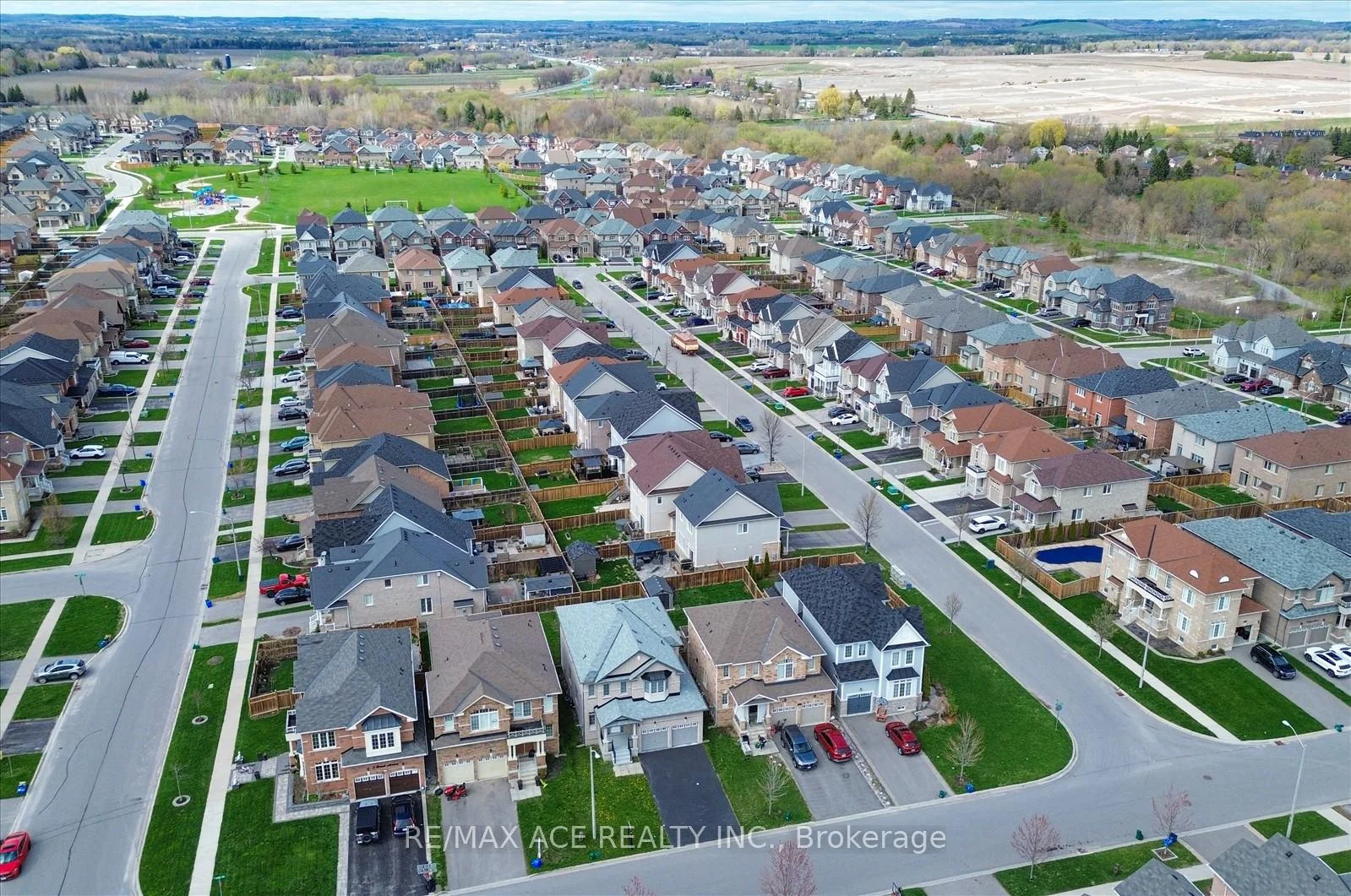 Photo 90 of 10 Gusul Avenue, Clarington, Newcastle — HOMEH