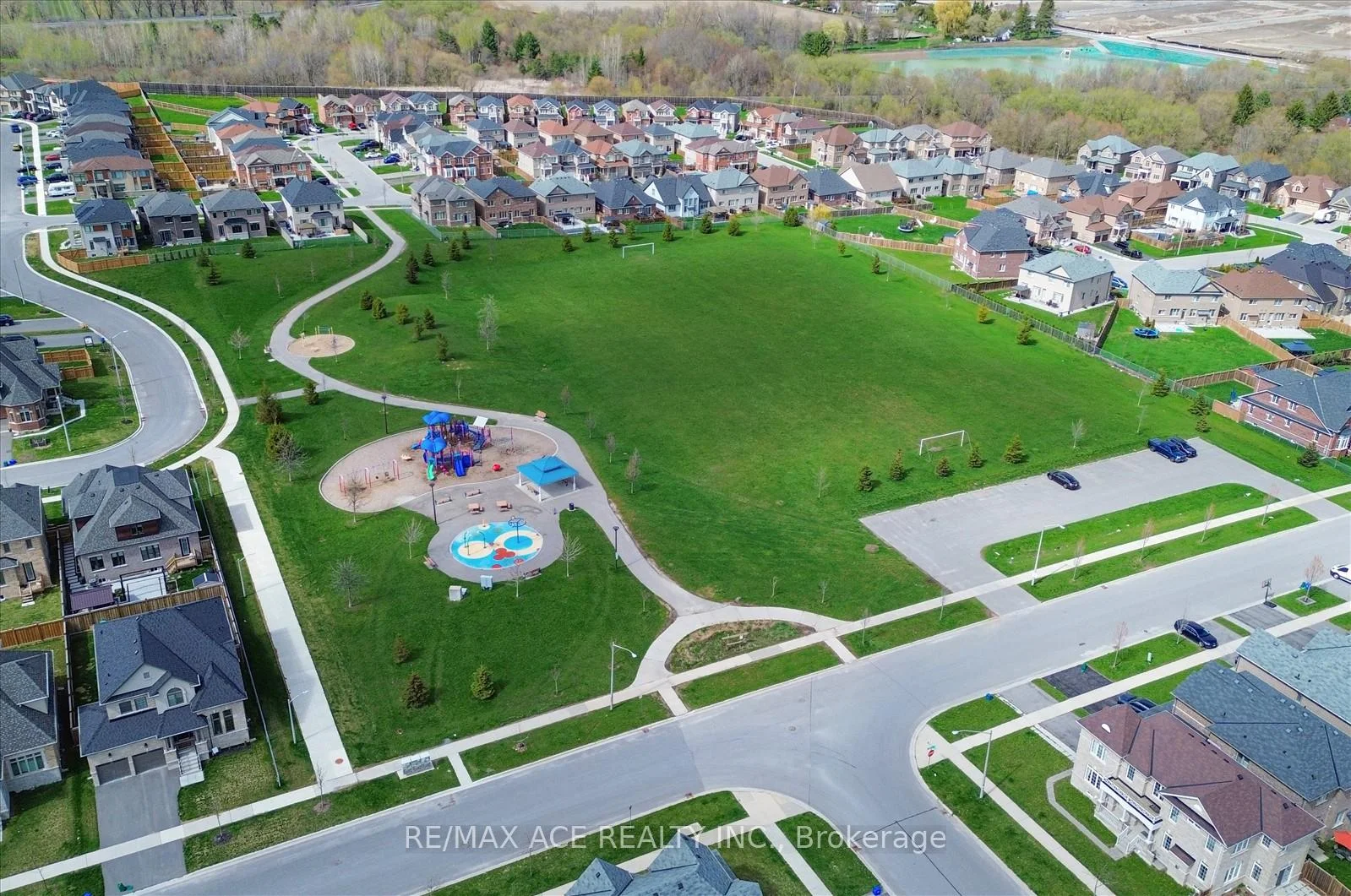 Photo 100 of 10 Gusul Avenue, Clarington, Newcastle — HOMEH