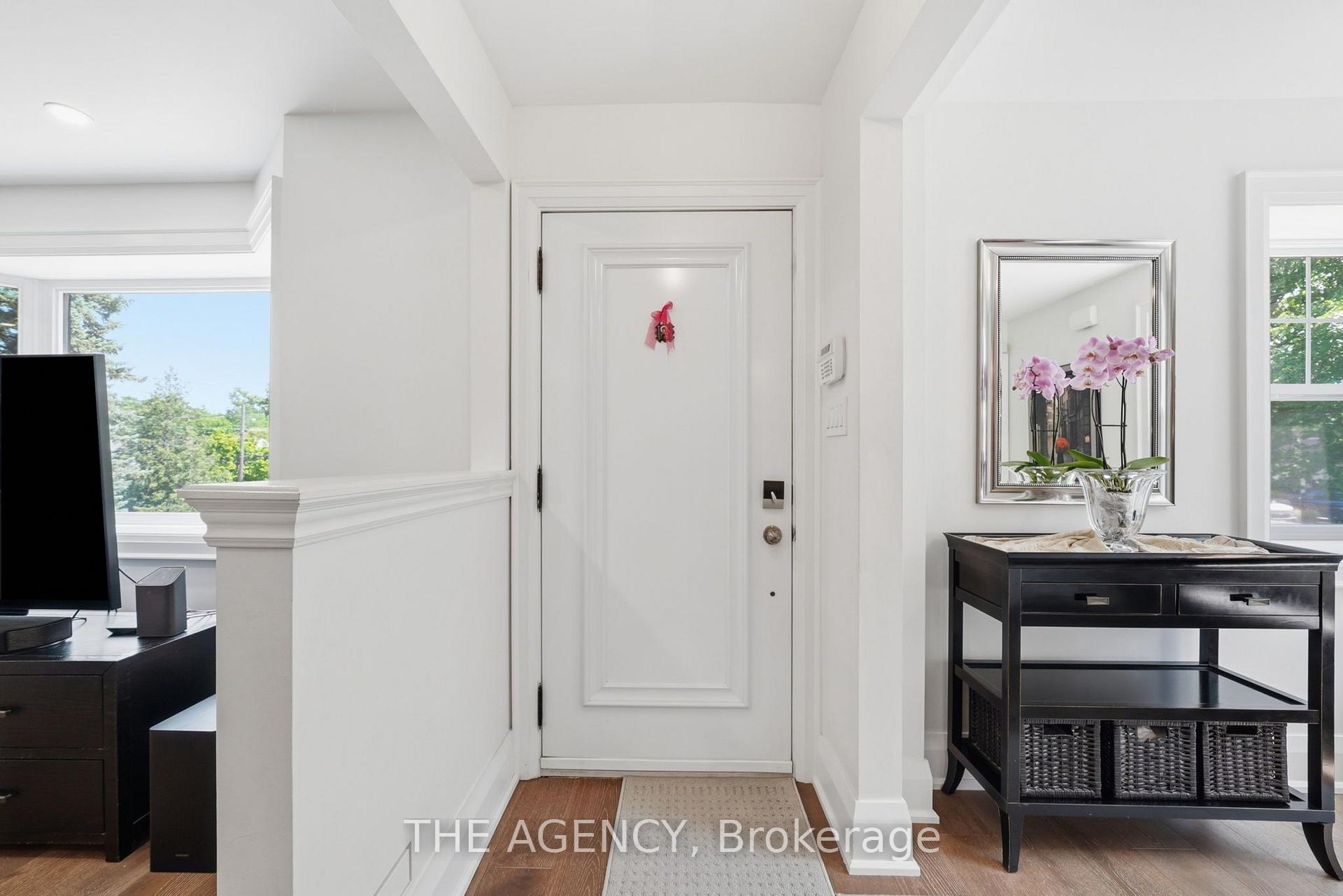 Photo 3 of 42 Berl Avenue, Etobicoke, Stonegate-Queensway — HOMEH