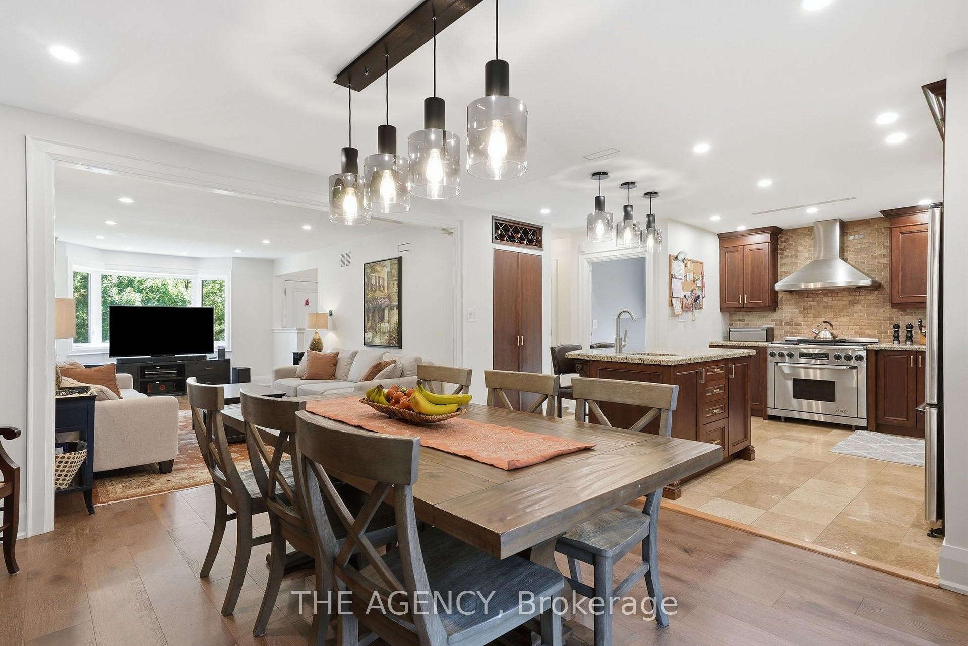 Photo 10 of 42 Berl Avenue, Etobicoke, Stonegate-Queensway — HOMEH