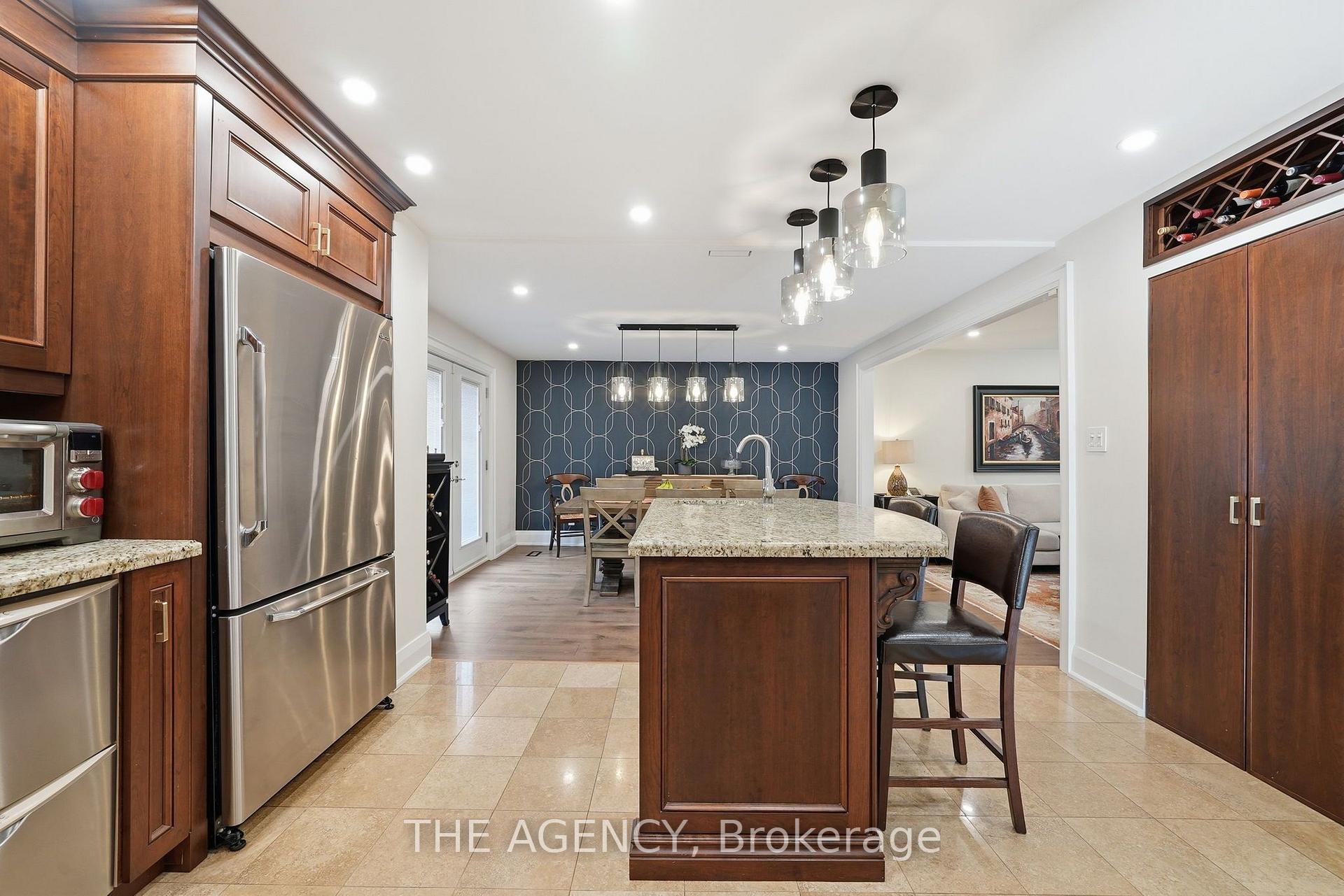 Photo 12 of 42 Berl Avenue, Etobicoke, Stonegate-Queensway — HOMEH