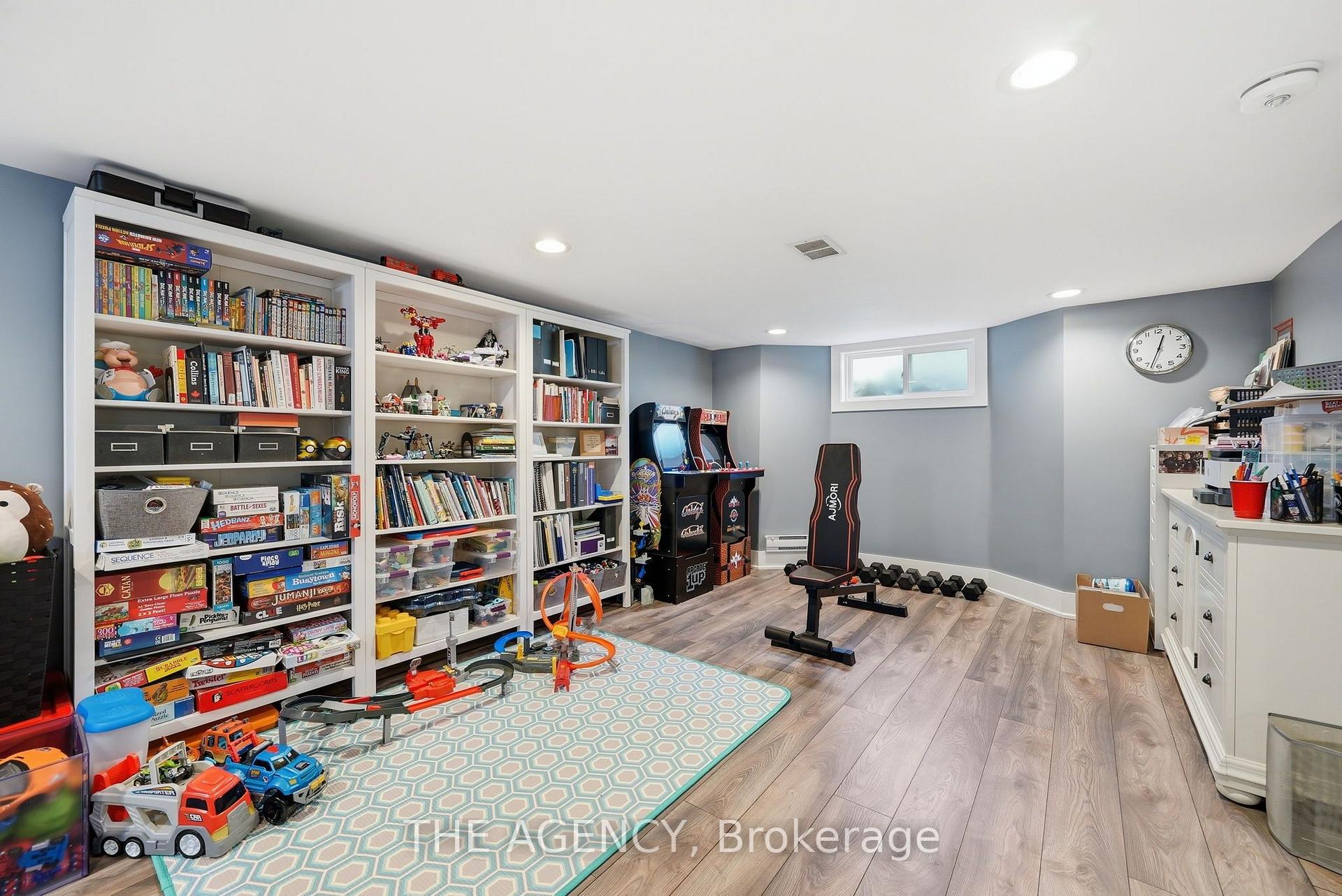 Photo 26 of 42 Berl Avenue, Etobicoke, Stonegate-Queensway — HOMEH