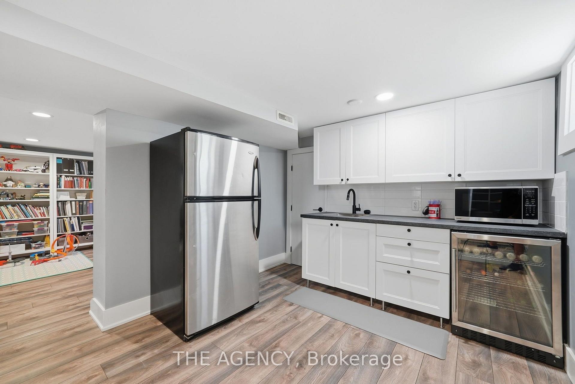 Photo 32 of 42 Berl Avenue, Etobicoke, Stonegate-Queensway — HOMEH