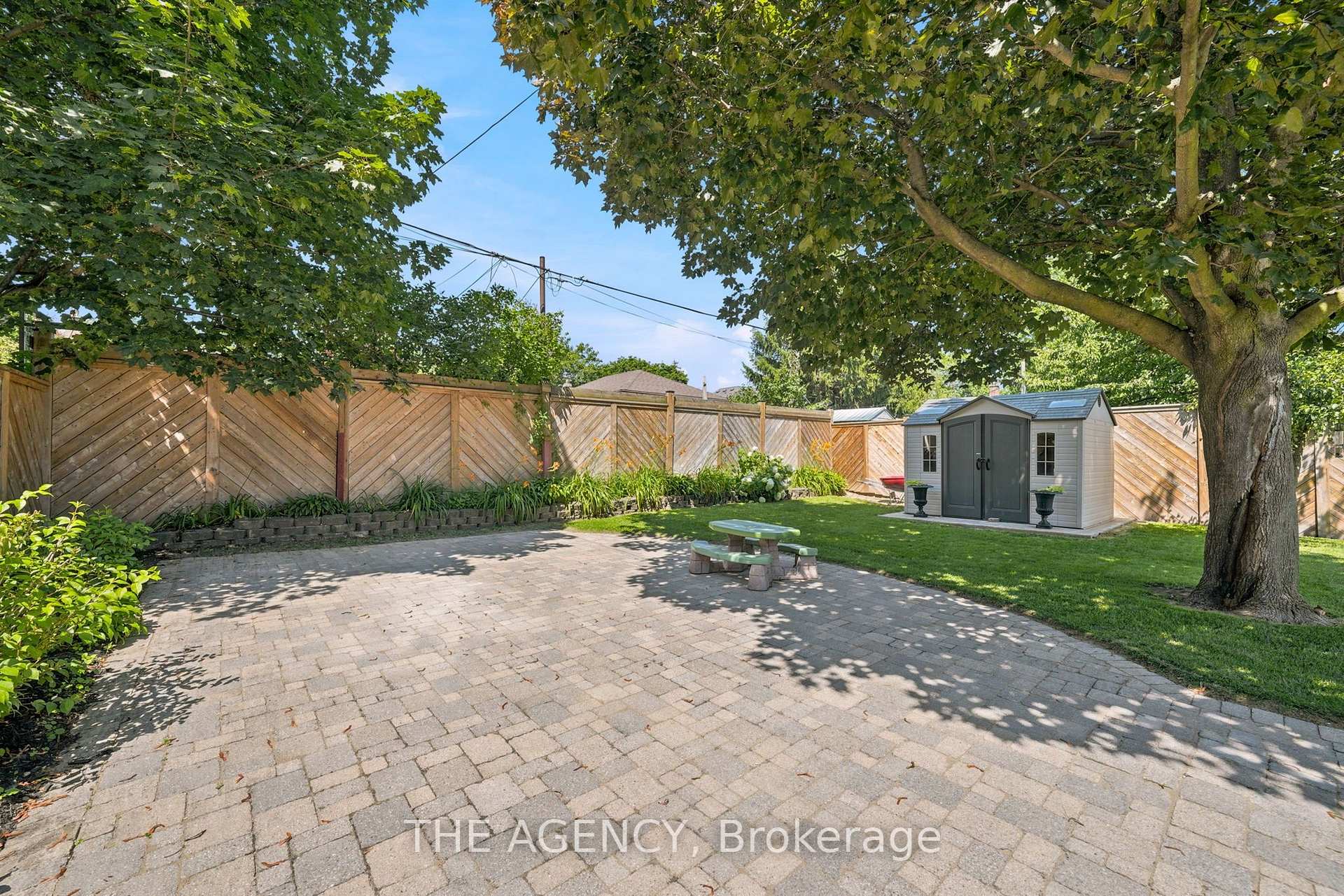 Photo 37 of 42 Berl Avenue, Etobicoke, Stonegate-Queensway — HOMEH