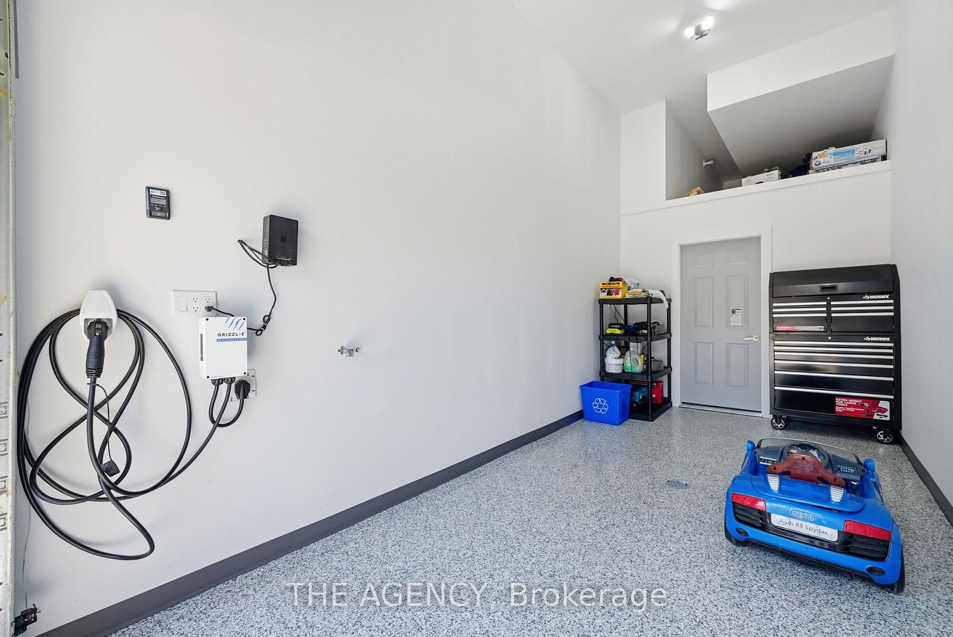 Photo 39 of 42 Berl Avenue, Etobicoke, Stonegate-Queensway — HOMEH