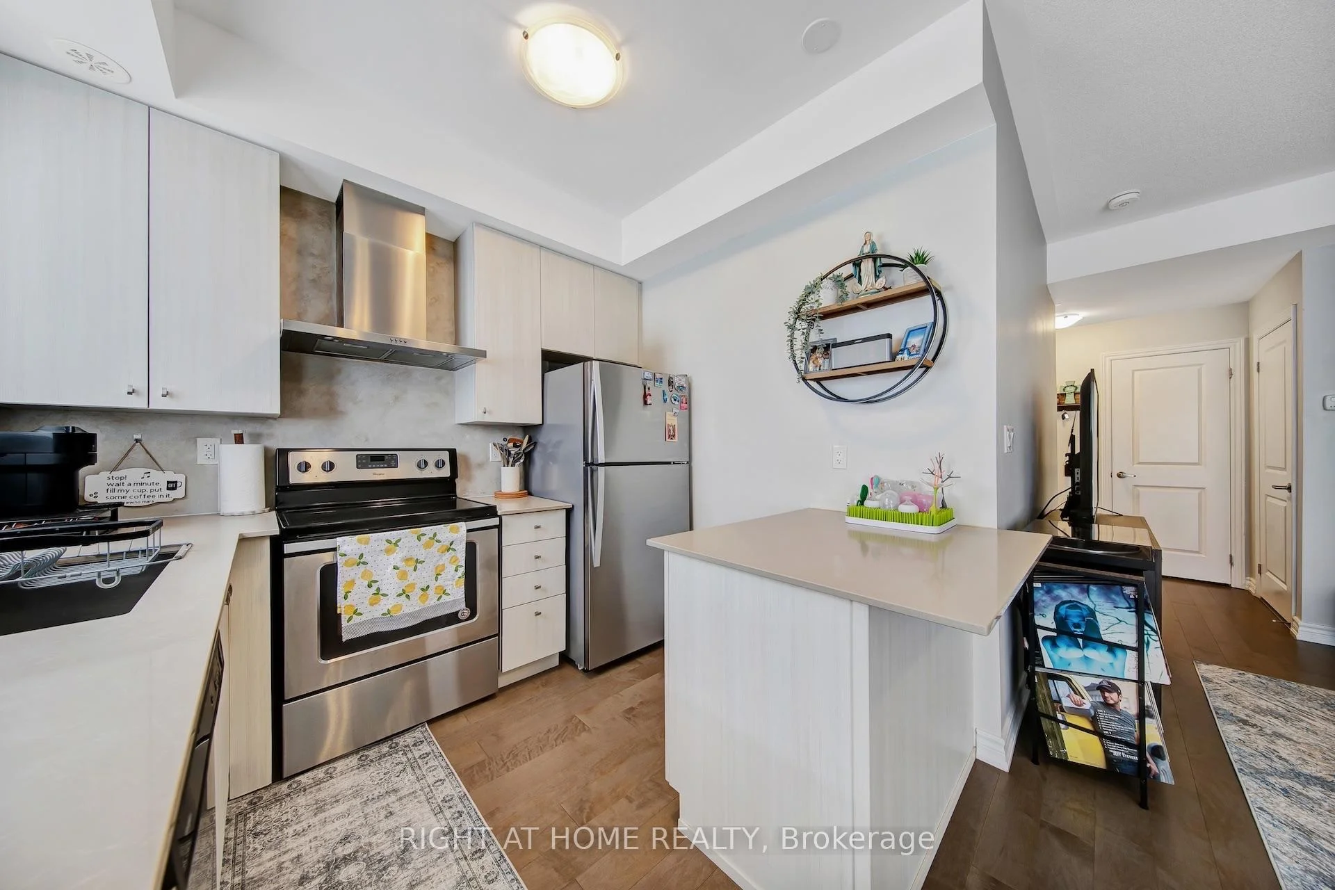 Photo 30 of Unit 3, 198 Pine Grove Road, Vaughan, Islington Woods — HOMEH