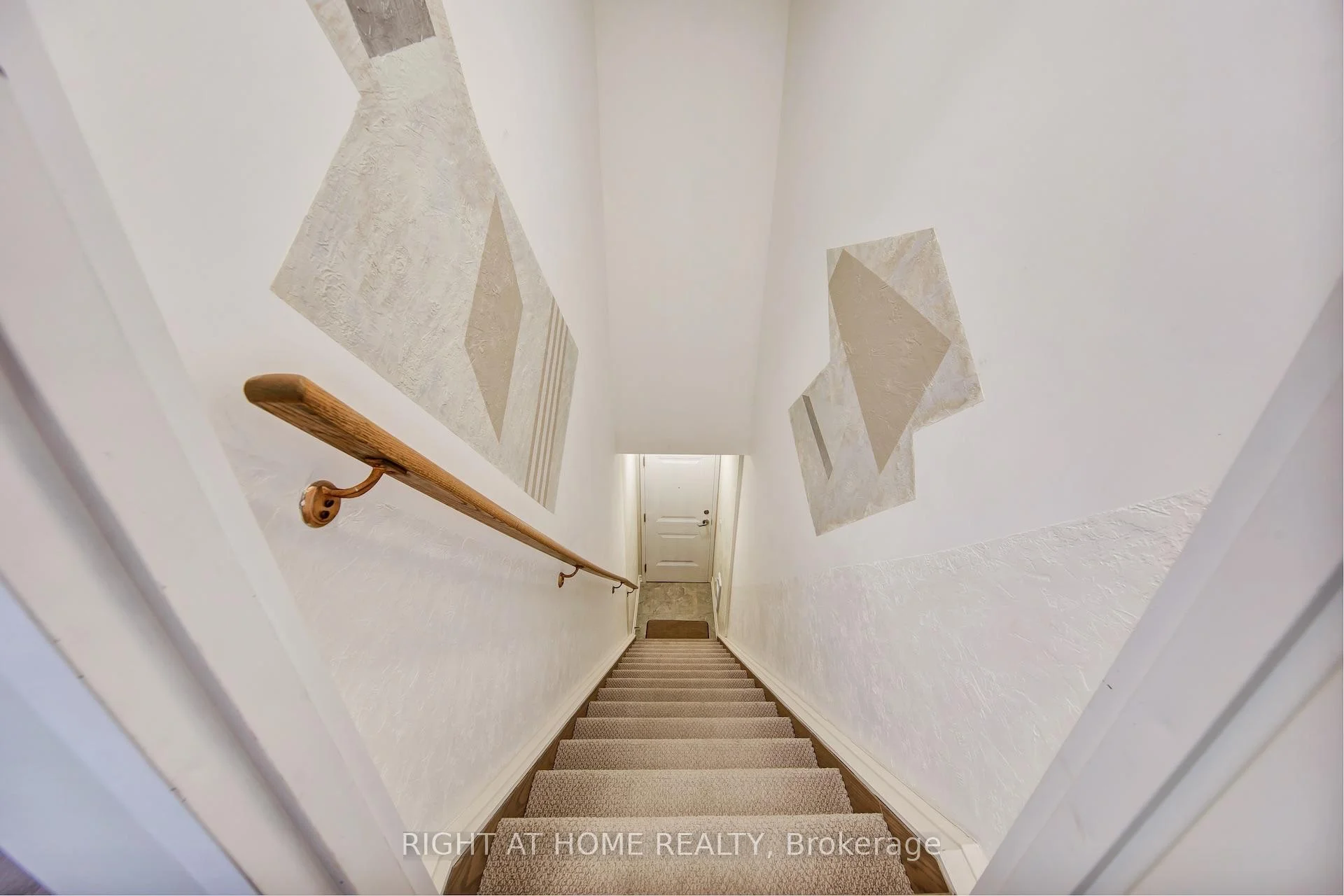 Photo 40 of Unit 3, 198 Pine Grove Road, Vaughan, Islington Woods — HOMEH