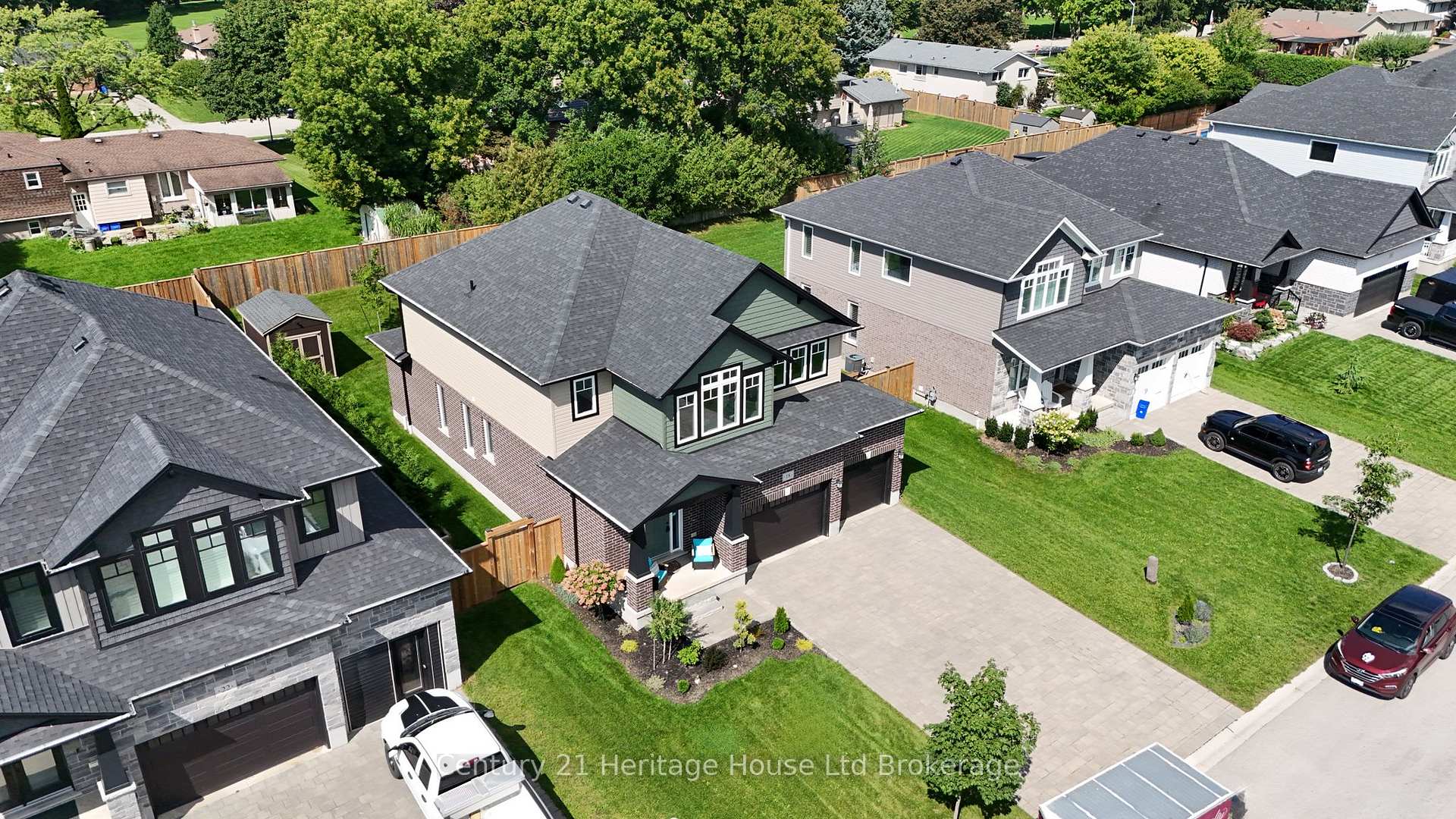 Photo 3 of 18 Darlison Drive, Zorra, Thamesford — HOMEH