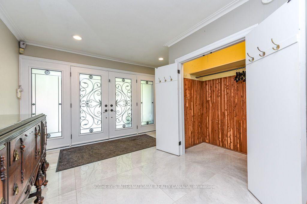 Photo 6 of 31 Queensborough Crescent, Etobicoke, Willowridge-Martingrove-Richview — HOMEH