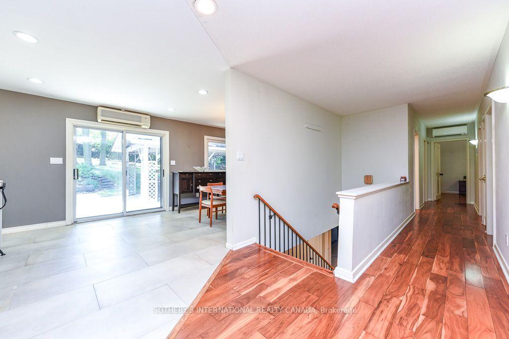 Photo 19 of 31 Queensborough Crescent, Etobicoke, Willowridge-Martingrove-Richview — HOMEH