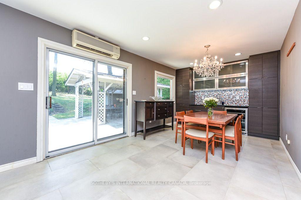 Photo 24 of 31 Queensborough Crescent, Etobicoke, Willowridge-Martingrove-Richview — HOMEH