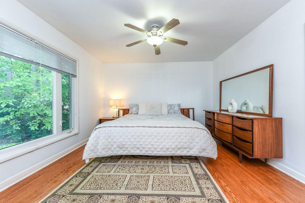 Photo 27 of 31 Queensborough Crescent, Etobicoke, Willowridge-Martingrove-Richview — HOMEH