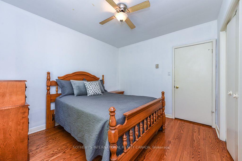 Photo 29 of 31 Queensborough Crescent, Etobicoke, Willowridge-Martingrove-Richview — HOMEH