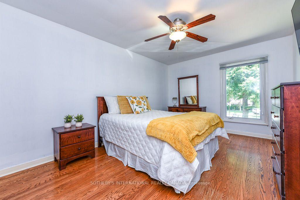 Photo 31 of 31 Queensborough Crescent, Etobicoke, Willowridge-Martingrove-Richview — HOMEH